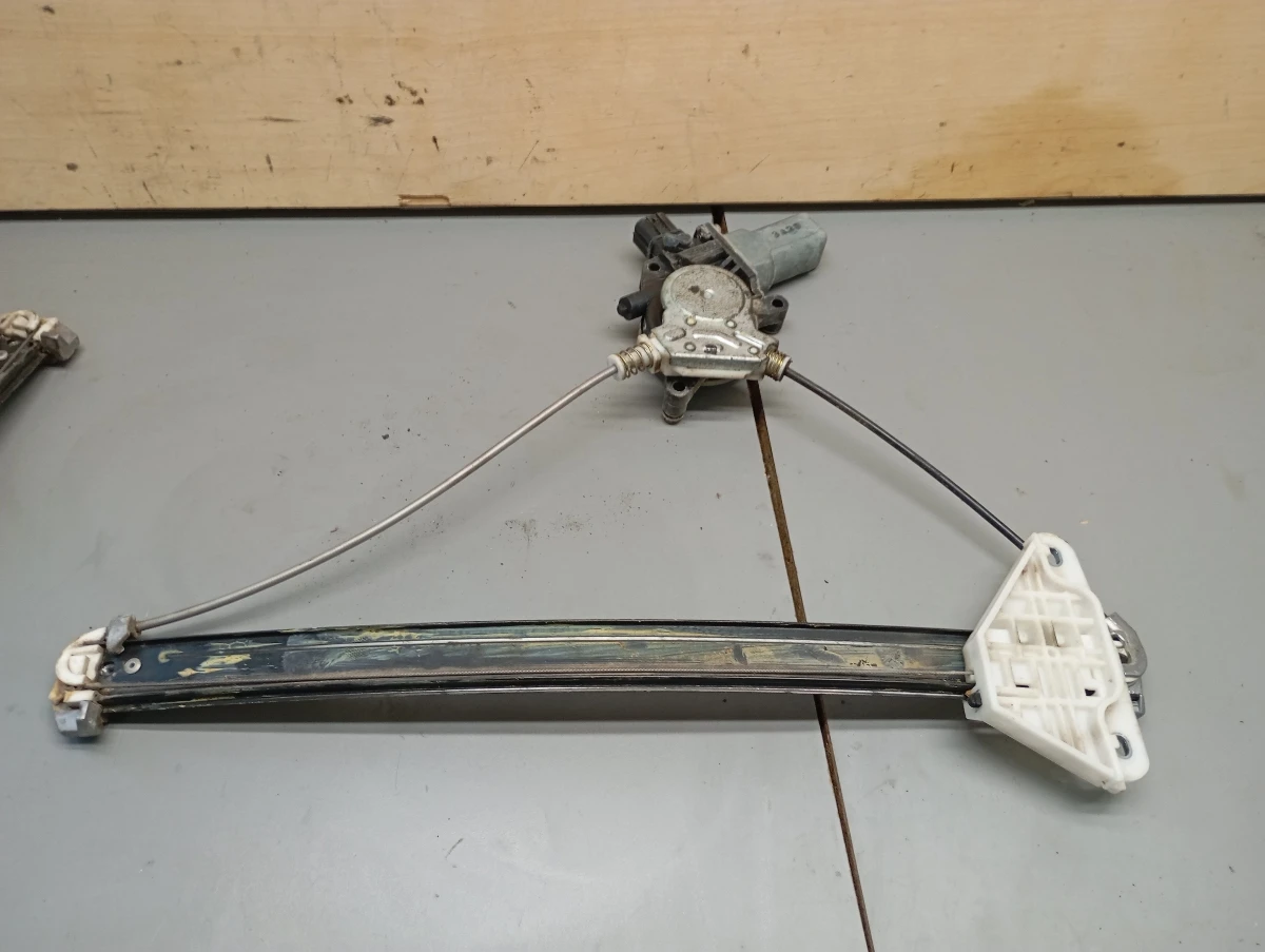 ел.машинка за задно ляво стъкло Хонда Акорд 2.4б