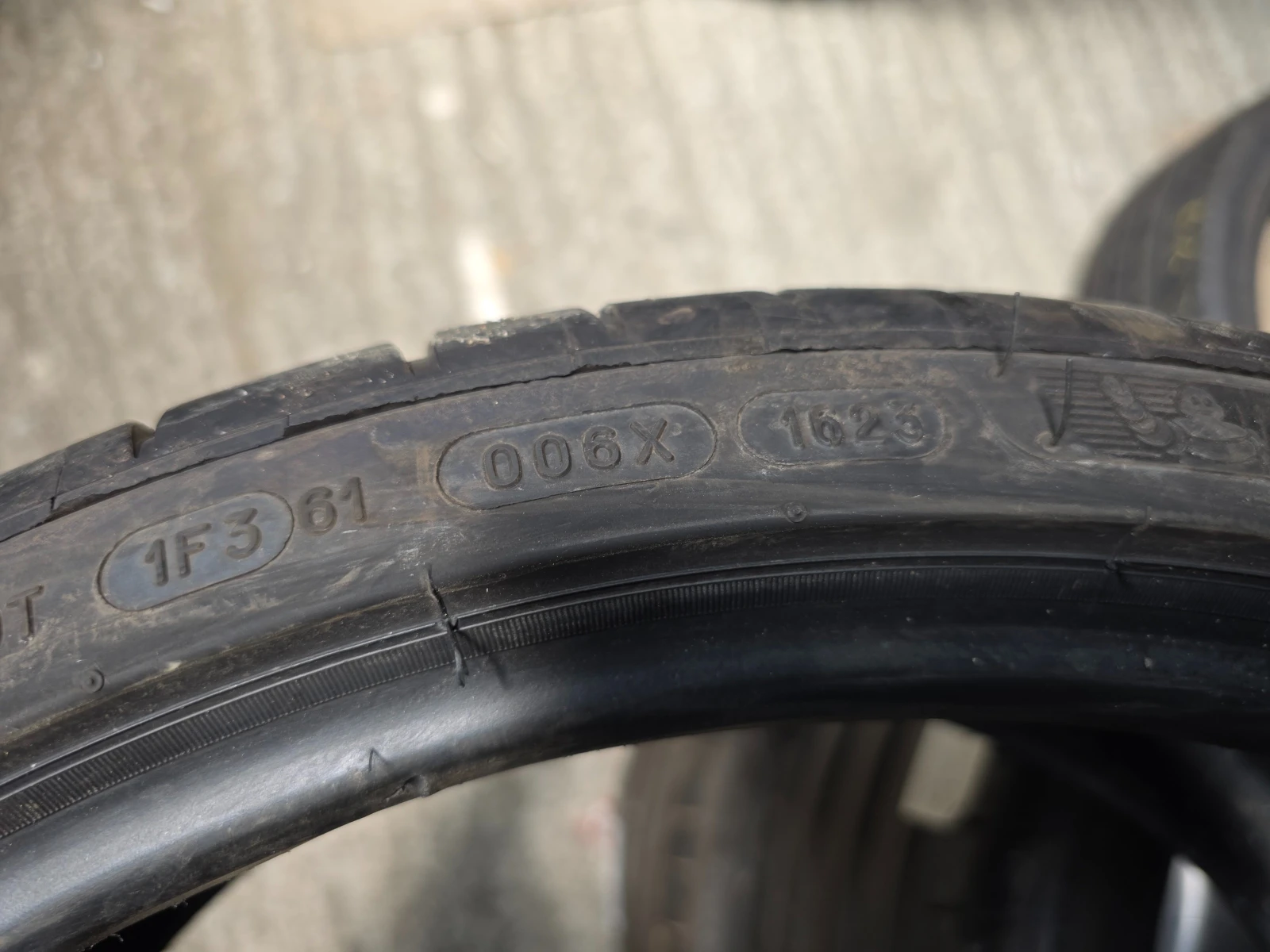 Гуми Летни 255/30R20, снимка 6 - Гуми и джанти - 55482471