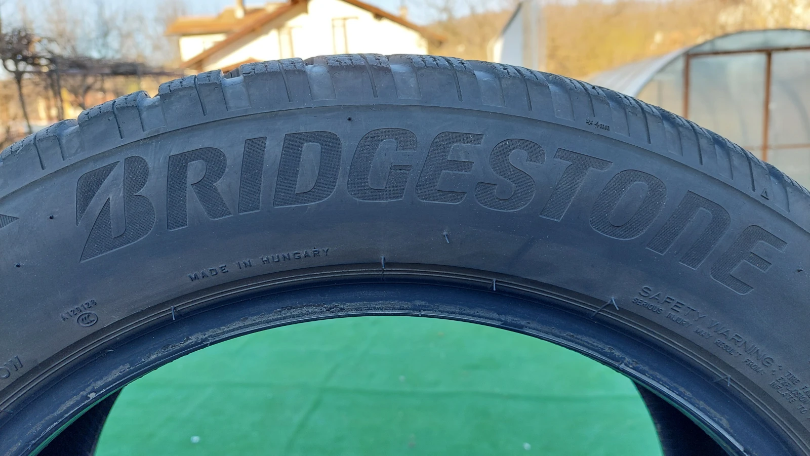 Гуми Зимни 225/55R18, снимка 3 - Гуми и джанти - 55967297