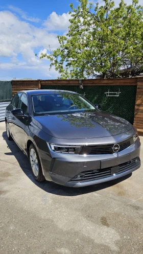 Opel Astra 1.2 business edition , снимка 1