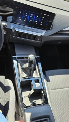 Opel Astra 1.2 business edition , снимка 10