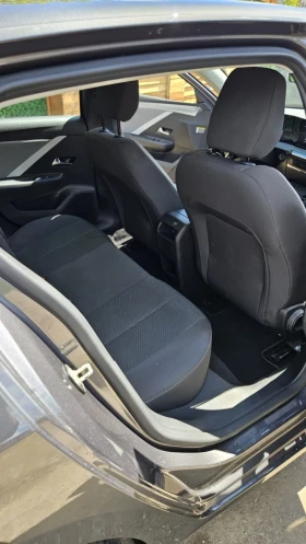 Opel Astra 1.2 business edition , снимка 11