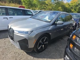 ������ BMW iX