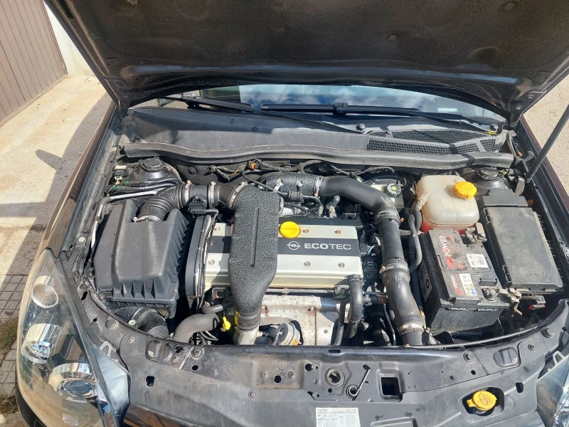 Opel Astra Gtc Turbo, снимка 15 - Автомобили и джипове - 47557489