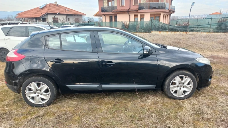 Renault Megane 1.6i , снимка 3 - Автомобили и джипове - 48937790