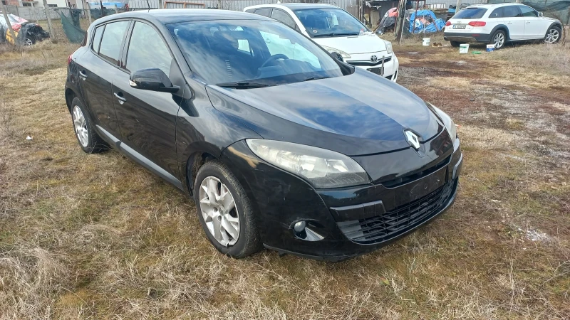 Renault Megane 1.6i , снимка 2 - Автомобили и джипове - 48937790