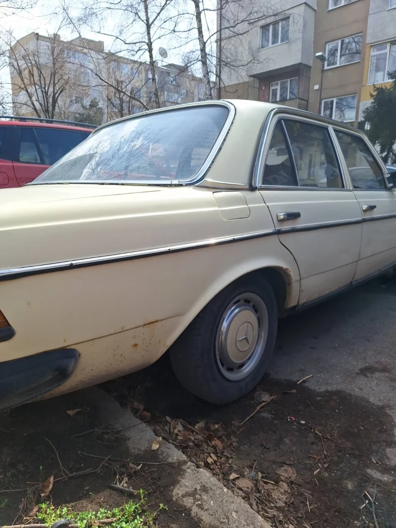 Mercedes-Benz 123  300D avtomat, снимка 6 - Автомобили и джипове - 50913756