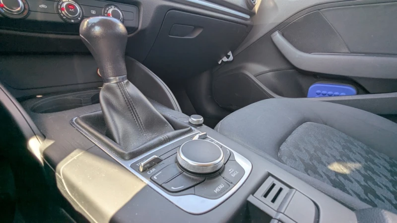 Audi A3 Sportback, снимка 9 - Автомобили и джипове - 52674827