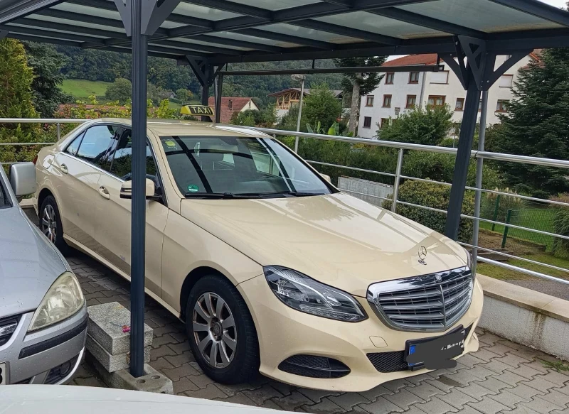 Mercedes-Benz E 220 W 212 Facelift Bluetec, снимка 13 - Автомобили и джипове - 52458520