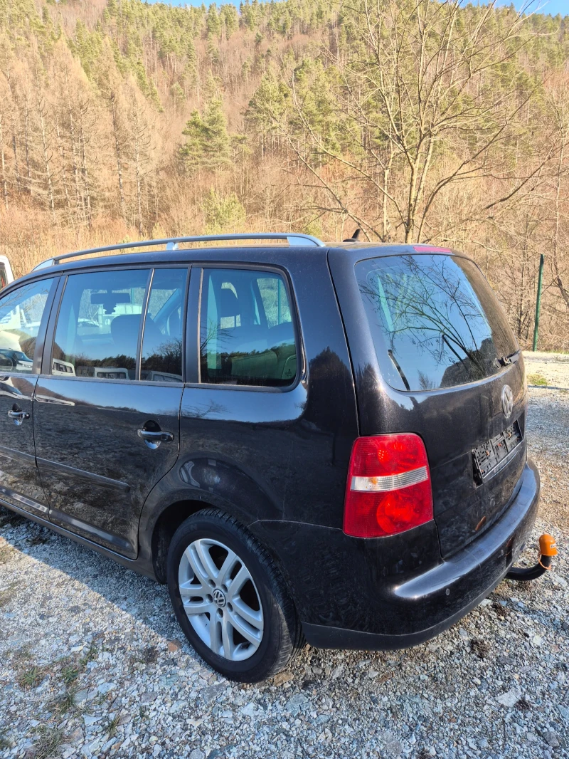 VW Touran, снимка 3 - Автомобили и джипове - 53341875