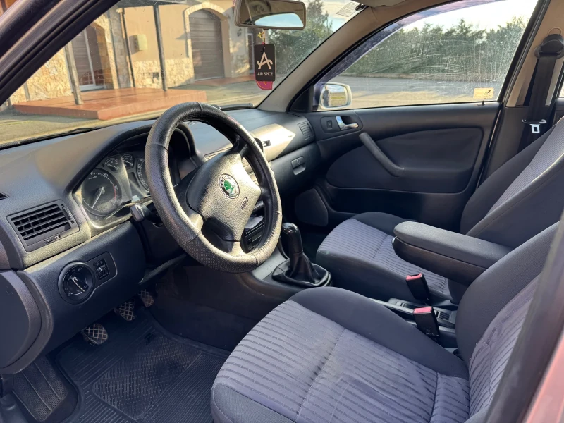 Skoda Octavia, снимка 5 - Автомобили и джипове - 53597315