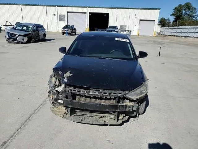 Hyundai Elantra 2.0L 4 Front-wheel Drive