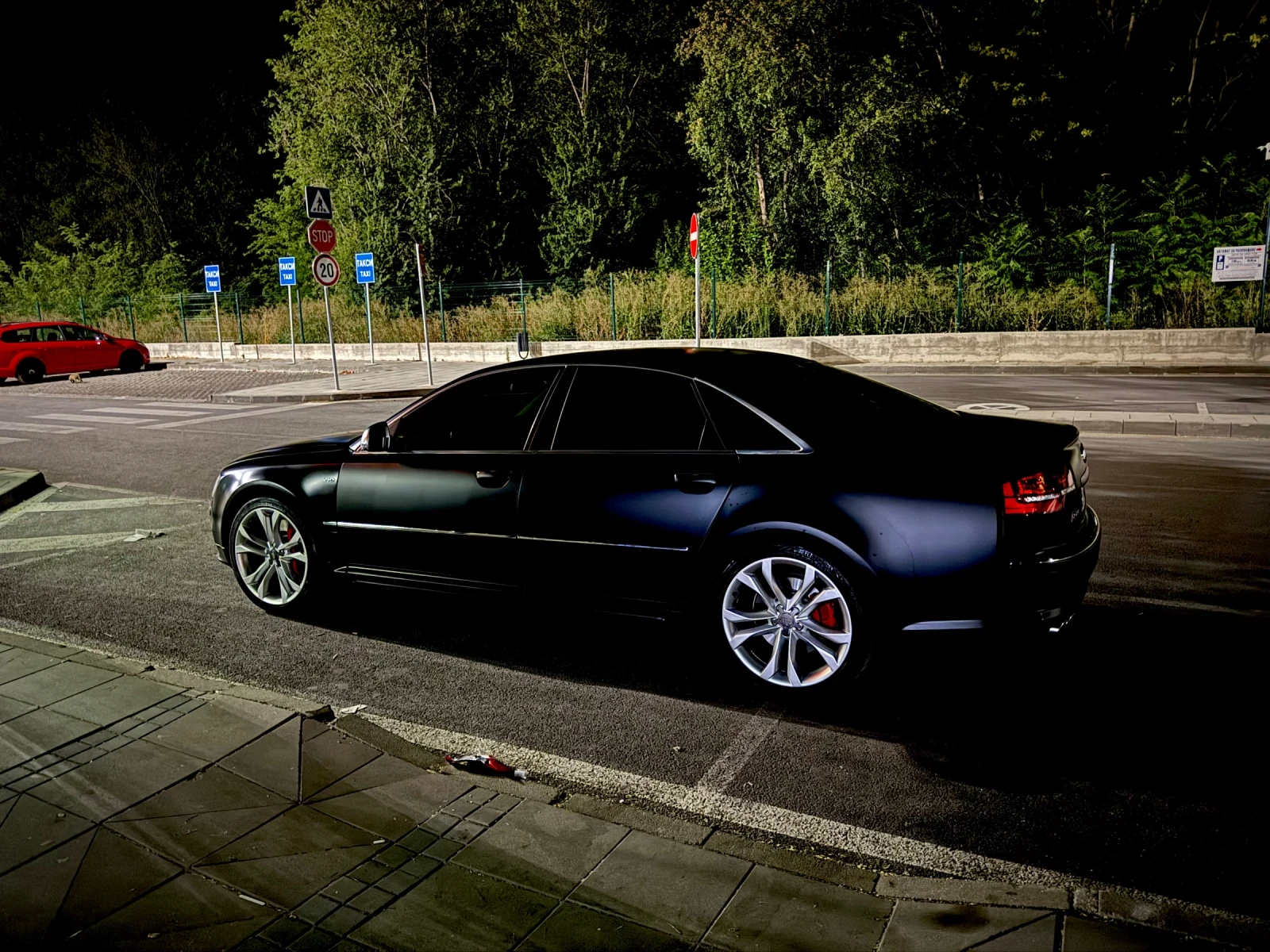 Audi S8  - изображение 2