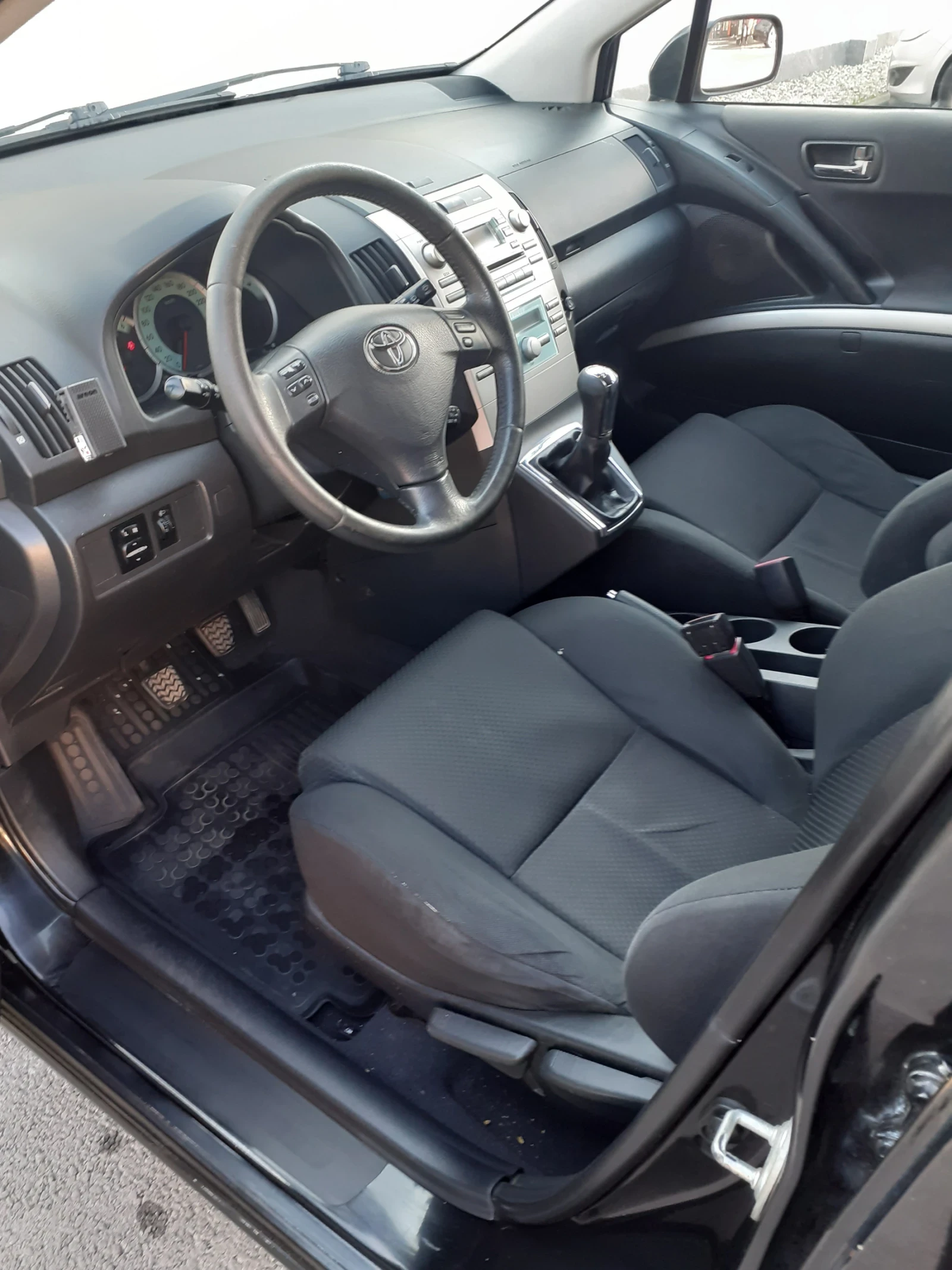 Toyota Corolla verso  - изображение 5