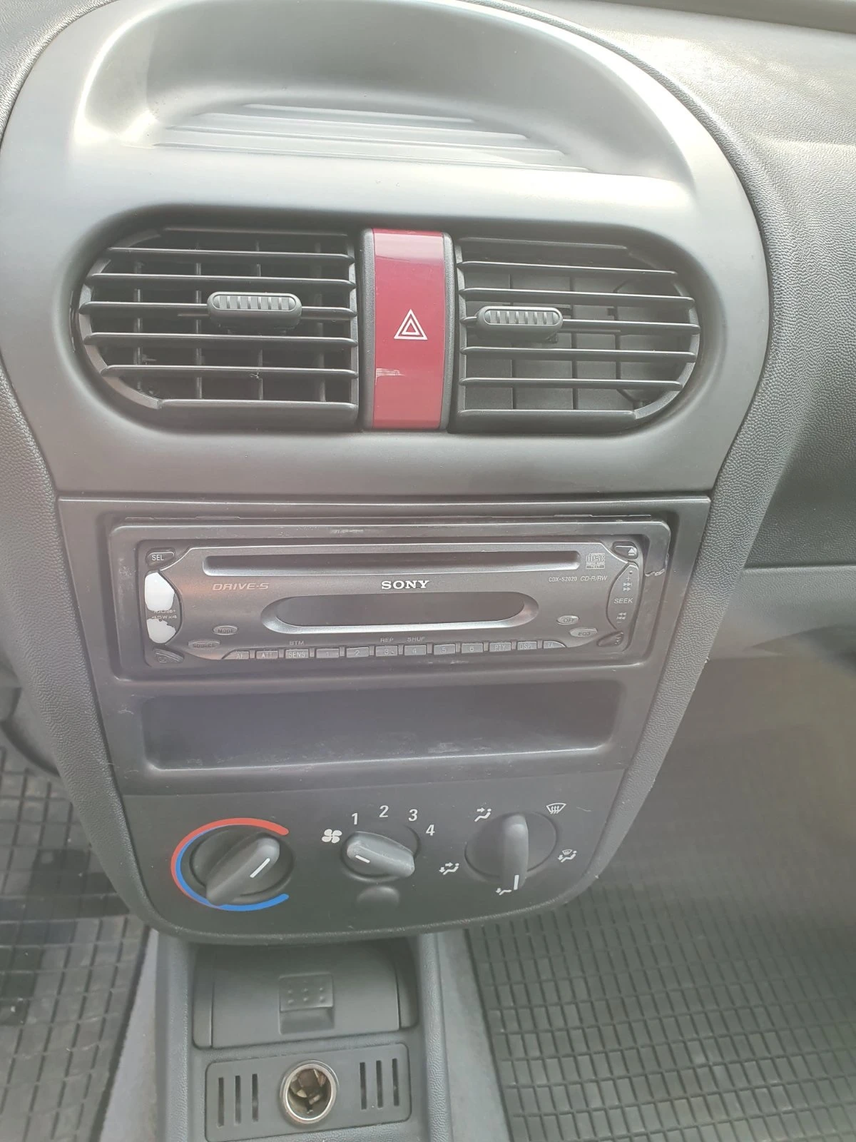 Opel Combo 1.3 CDTI | Mobile.bg — изображение 13