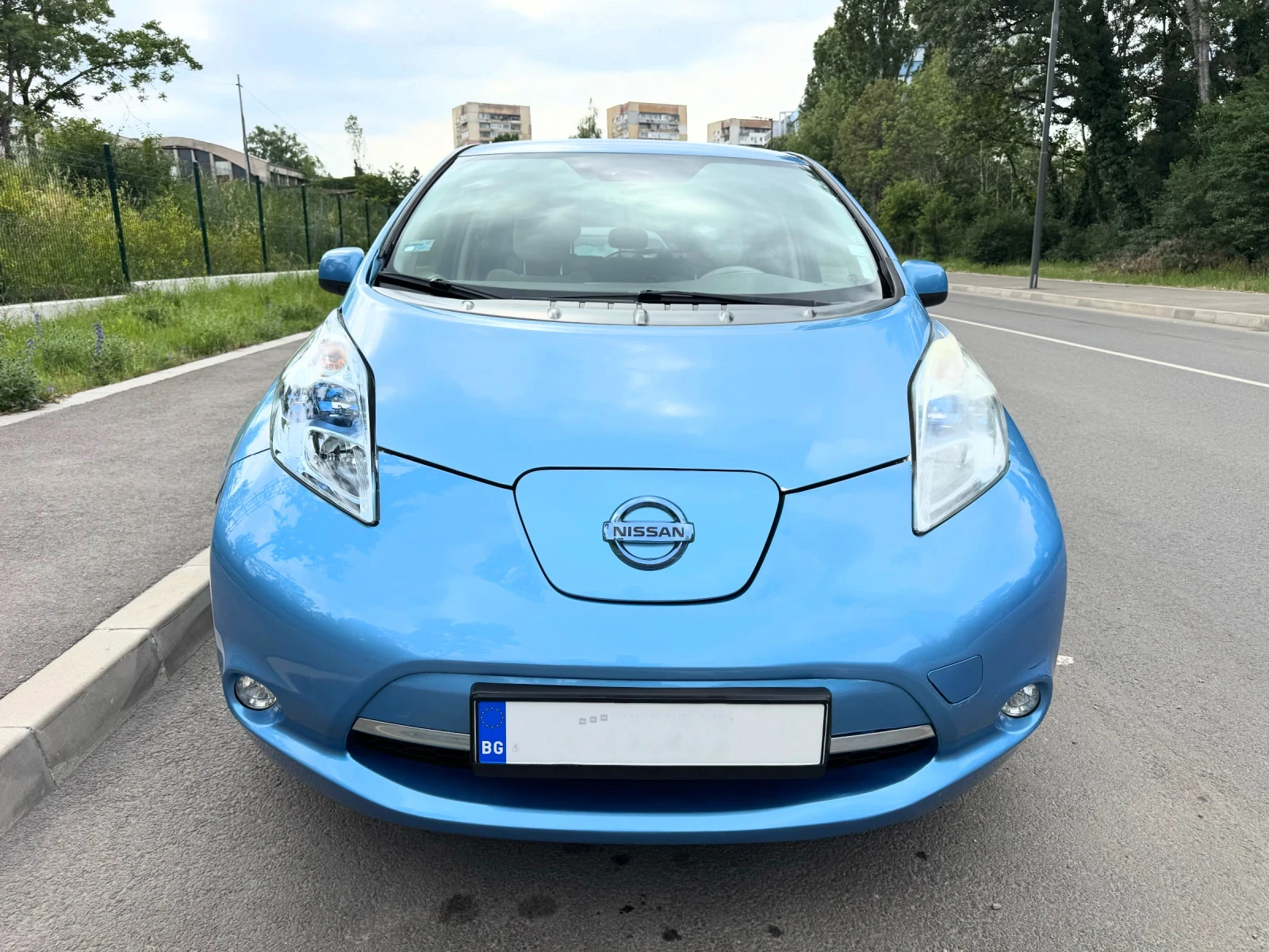 Nissan Leaf   - изображение 2