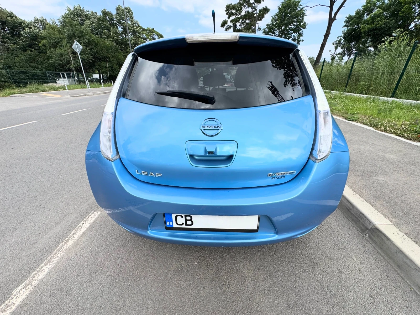 Nissan Leaf   - изображение 5