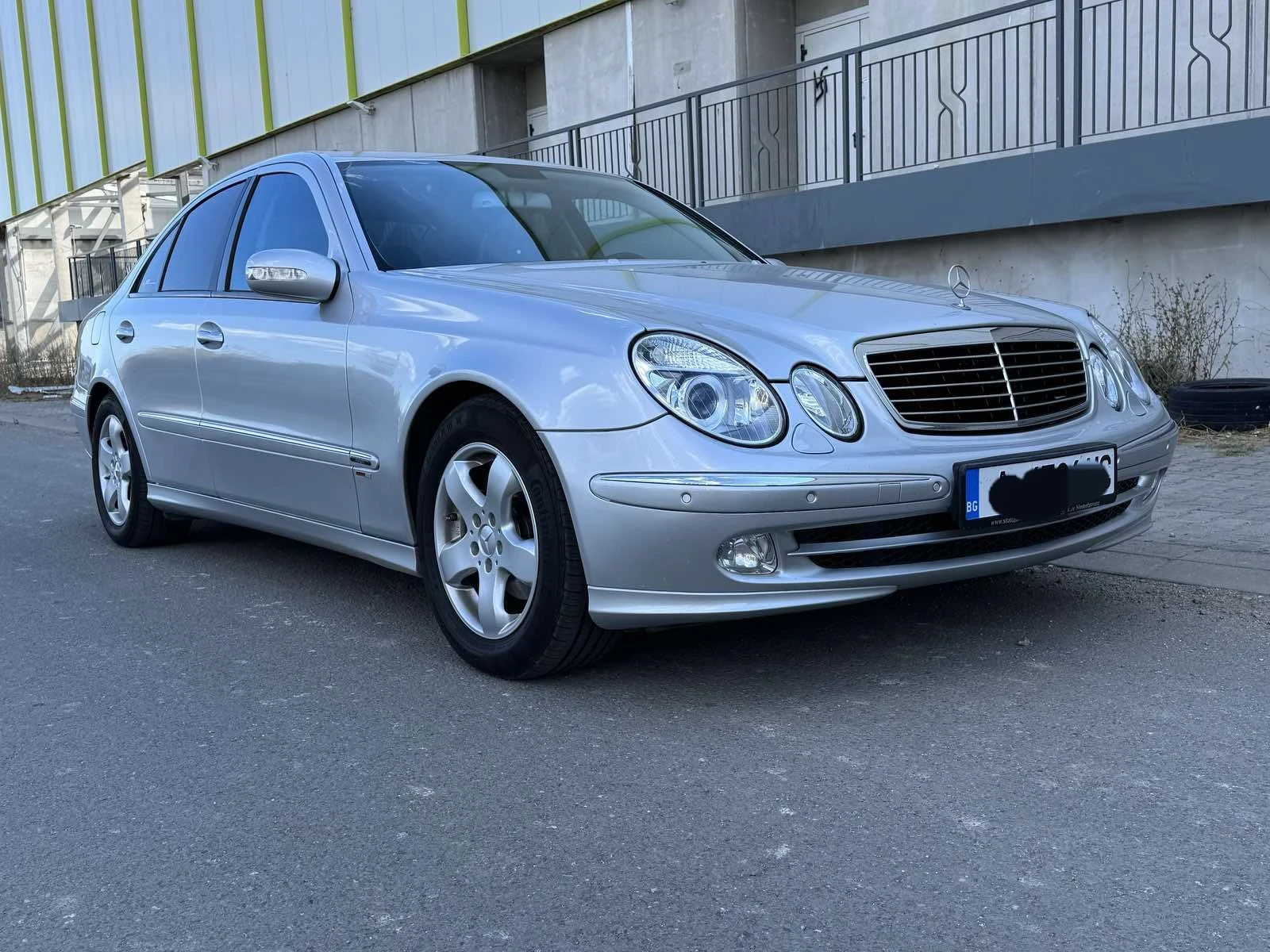 Mercedes-Benz E 270  - изображение 3