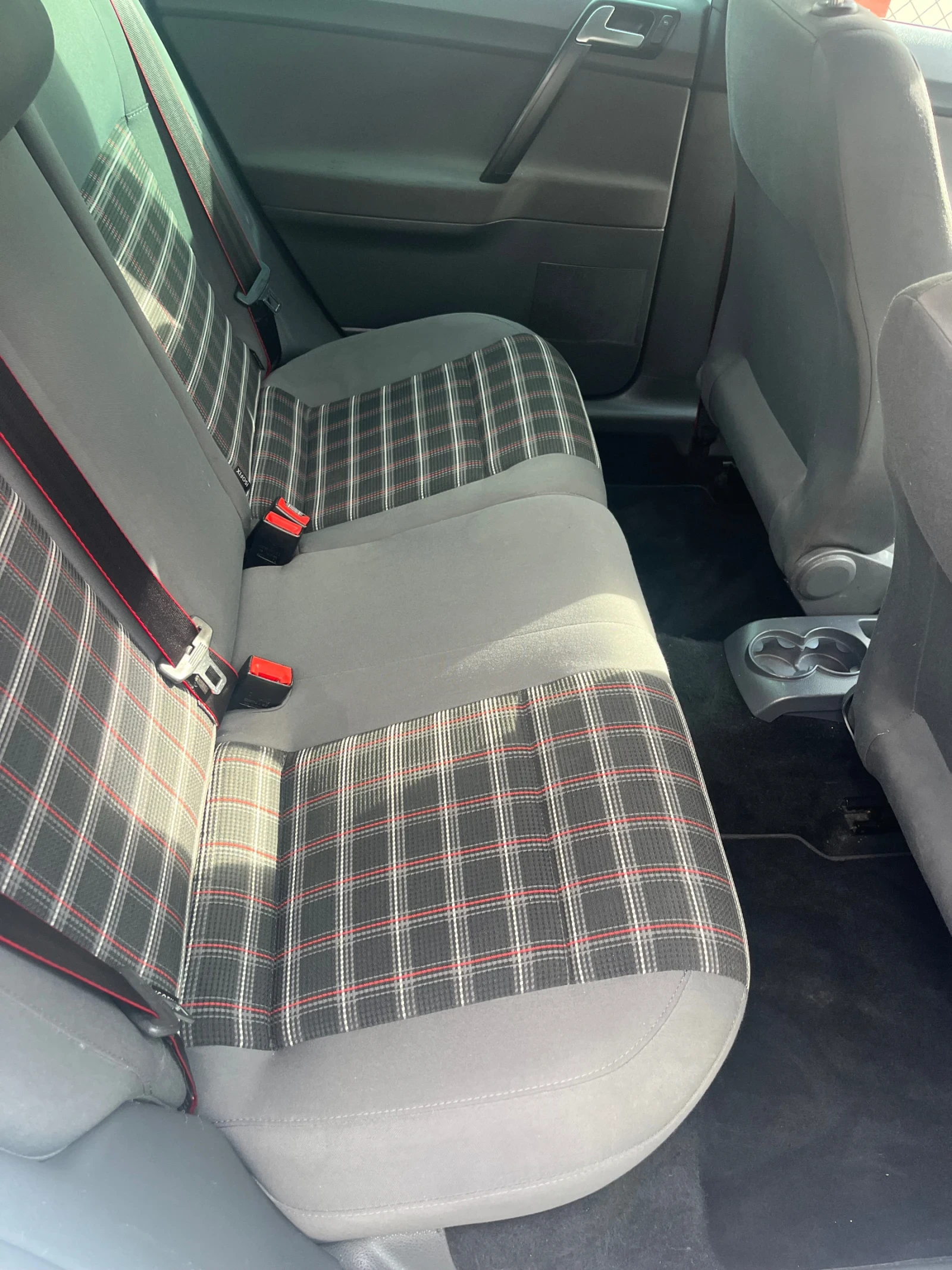 VW Polo 1.8T - GTI - SWISS - изображение 8