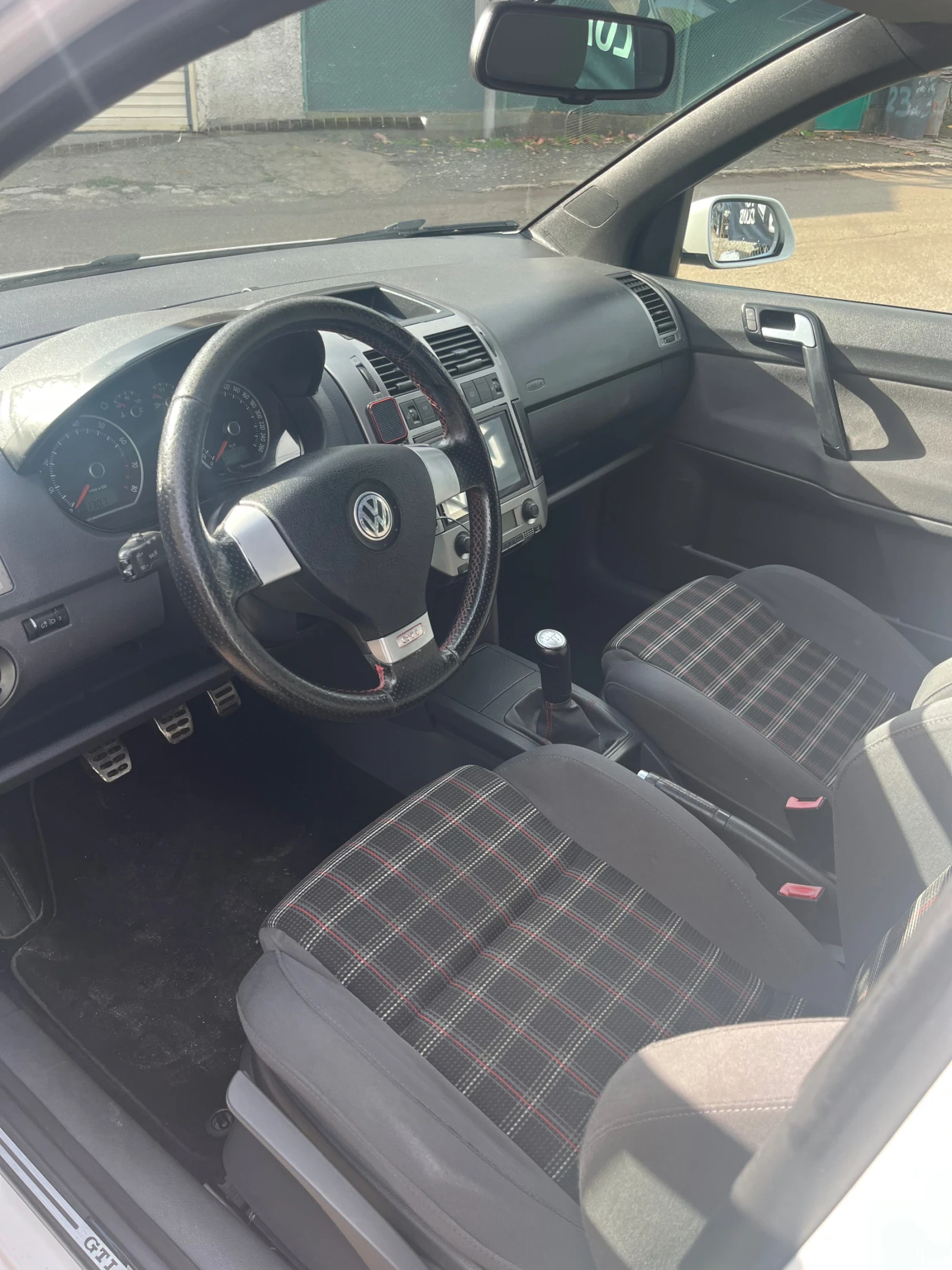 VW Polo 1.8T - GTI - SWISS - изображение 9