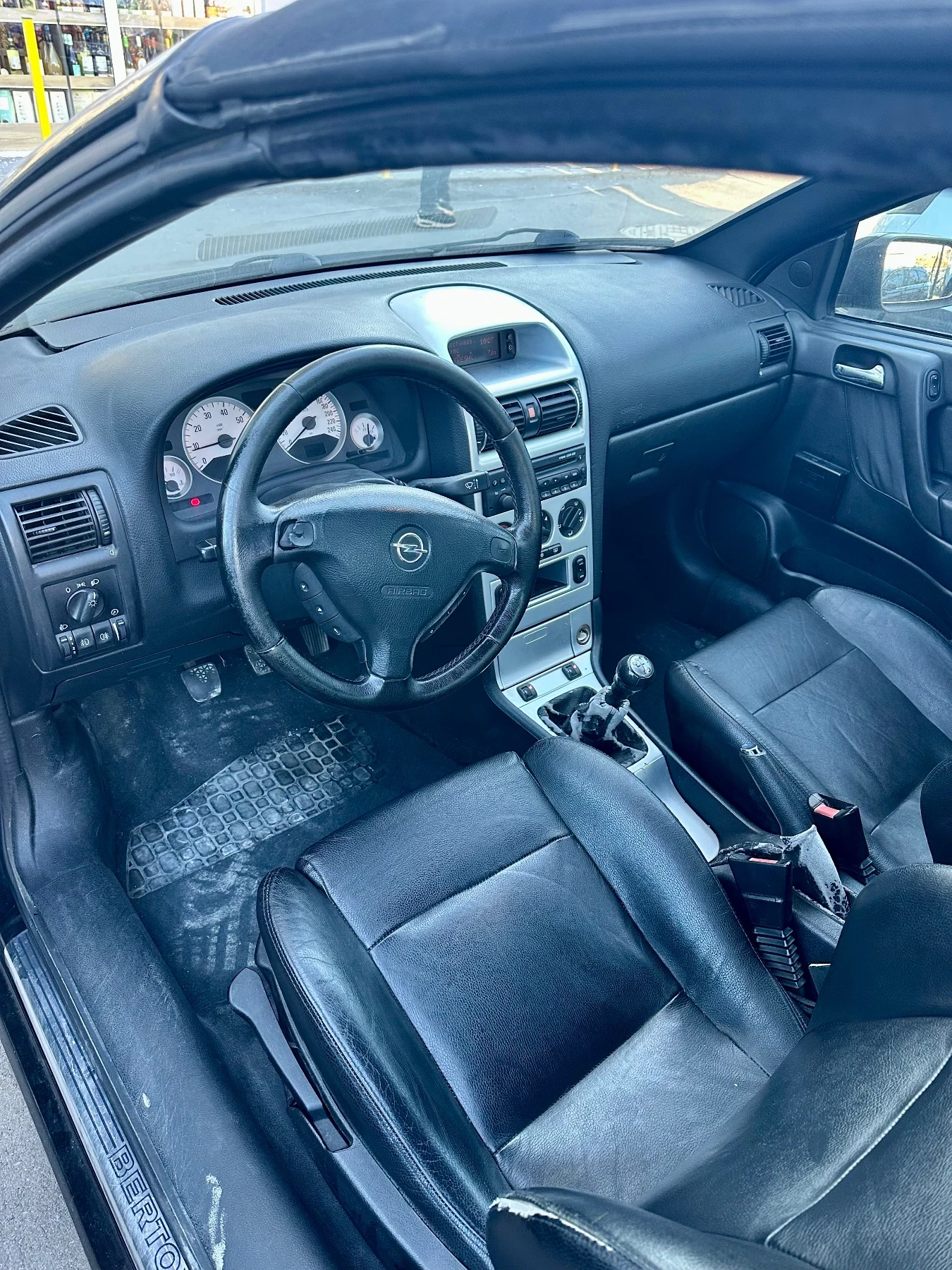 Opel Astra Bertone - изображение 7