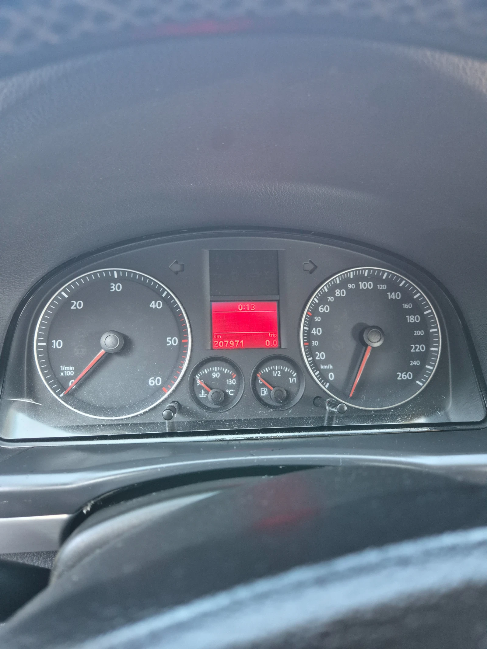 VW Touran  - изображение 9