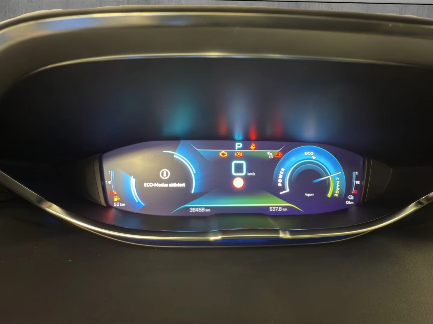 Peugeot 3008 1.6PHEV/224HP/GT-PACK/MEMO/360/LED/NAVI/DIGI/882g, снимка 11 - Автомобили и джипове - 53725722