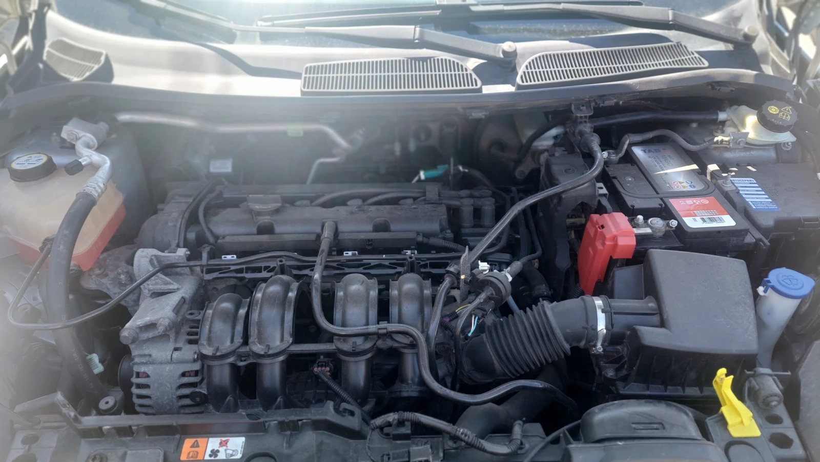 Ford Fiesta 69000 км. , снимка 13 - Автомобили и джипове - 54244608