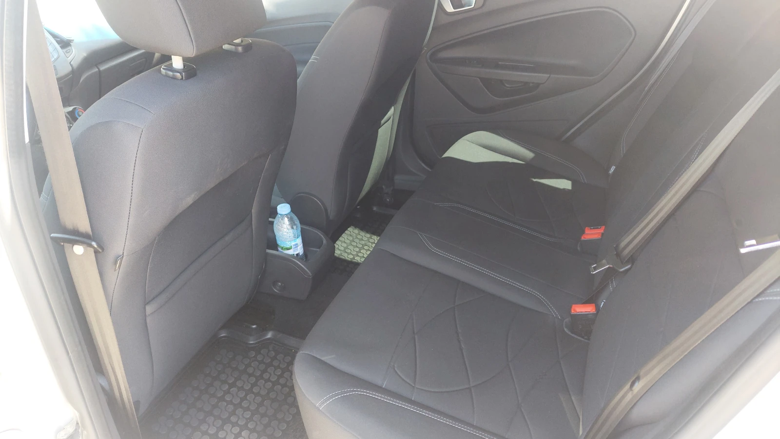 Ford Fiesta 69000 км. , снимка 10 - Автомобили и джипове - 54244608