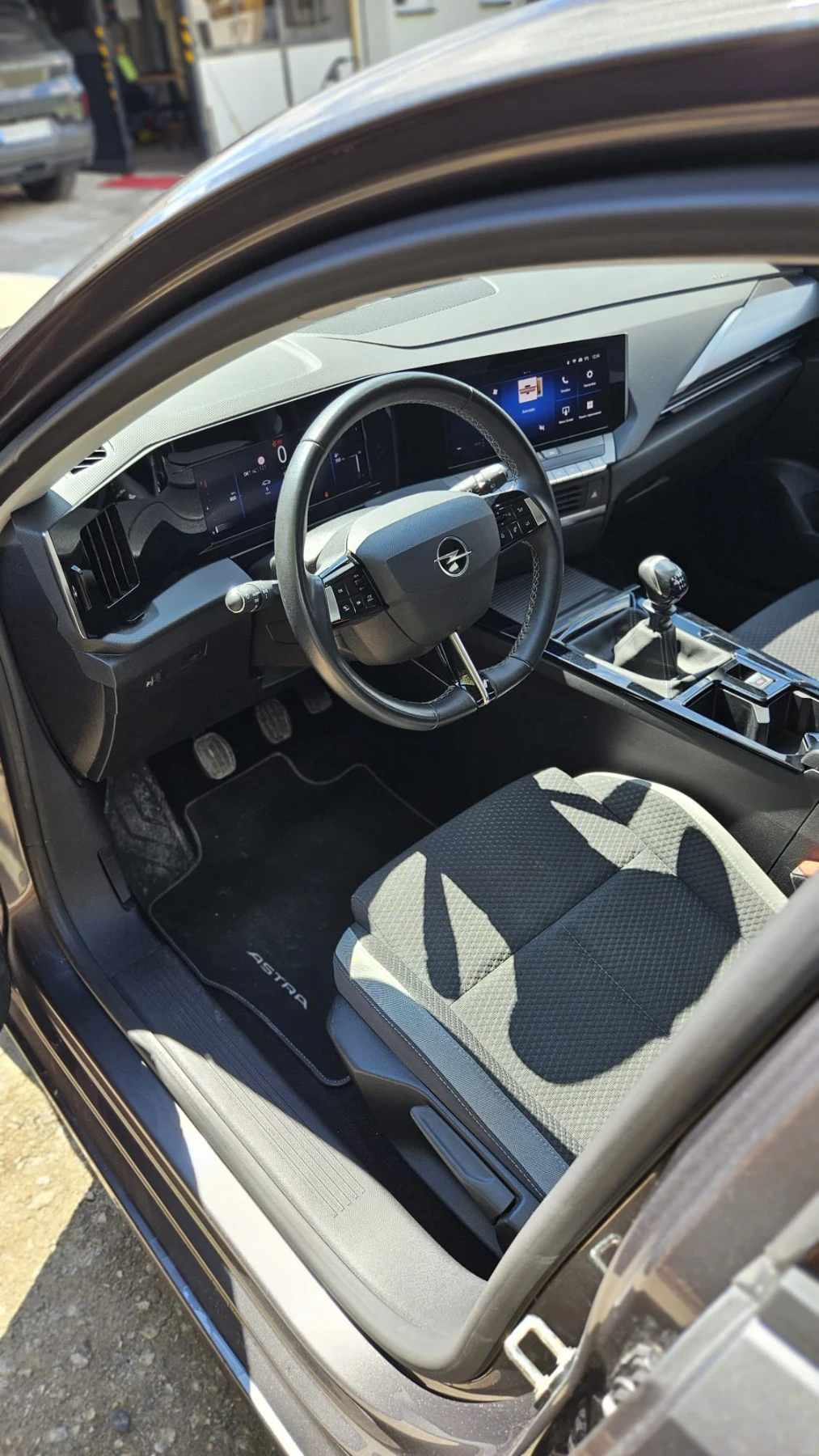 Opel Astra 1.2 business edition , снимка 8 - Автомобили и джипове - 54290195