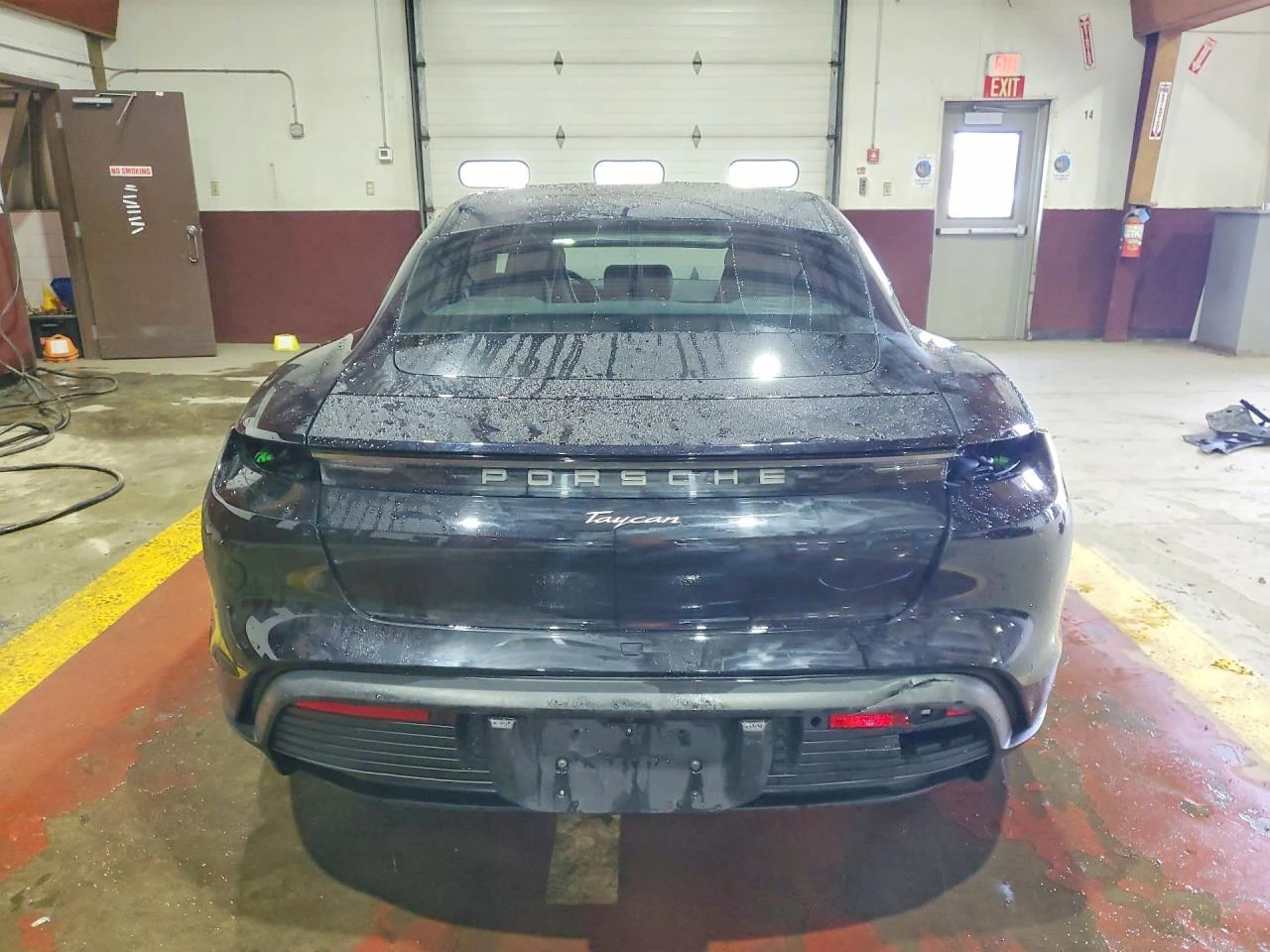 Porsche Taycan, снимка 6 - Автомобили и джипове - 54446299