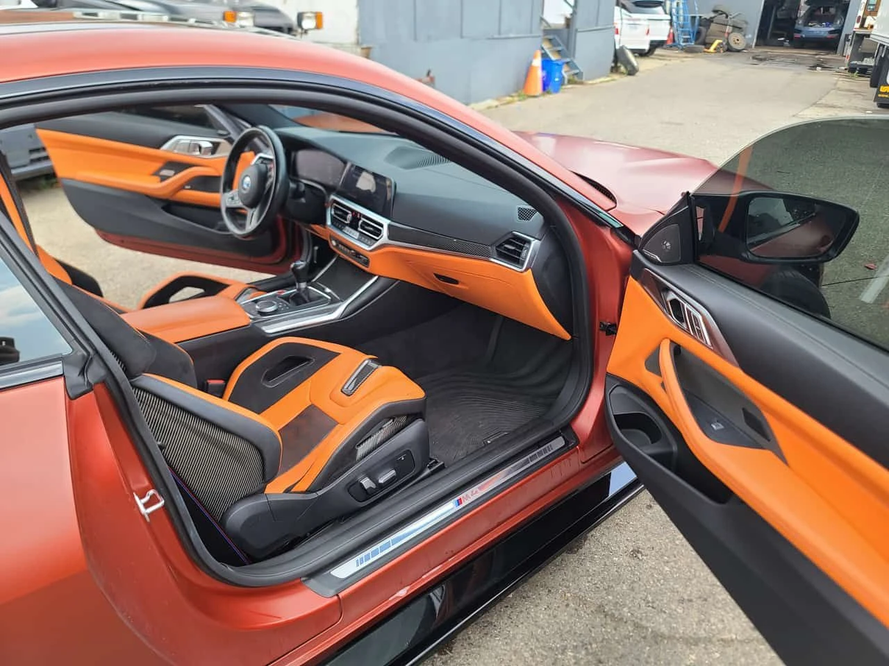 BMW M4 Competition CARFAX, снимка 14 - Автомобили и джипове - 54812046