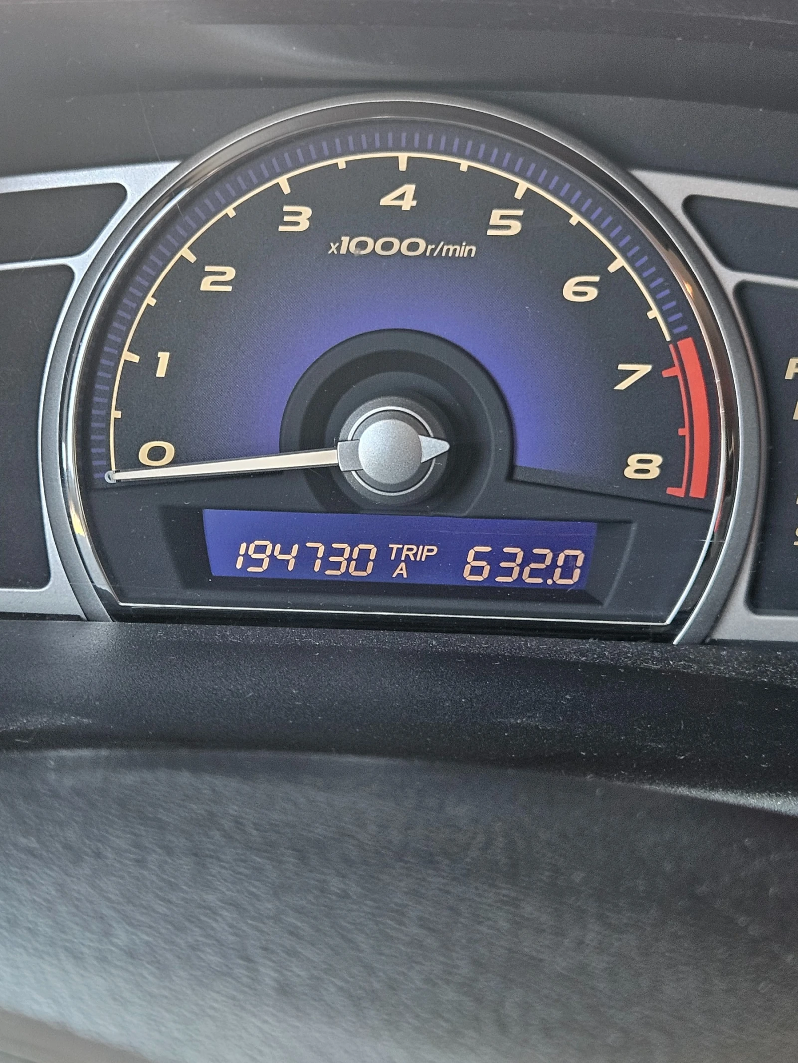 Honda Civic 1.8, снимка 8 - Автомобили и джипове - 54979920