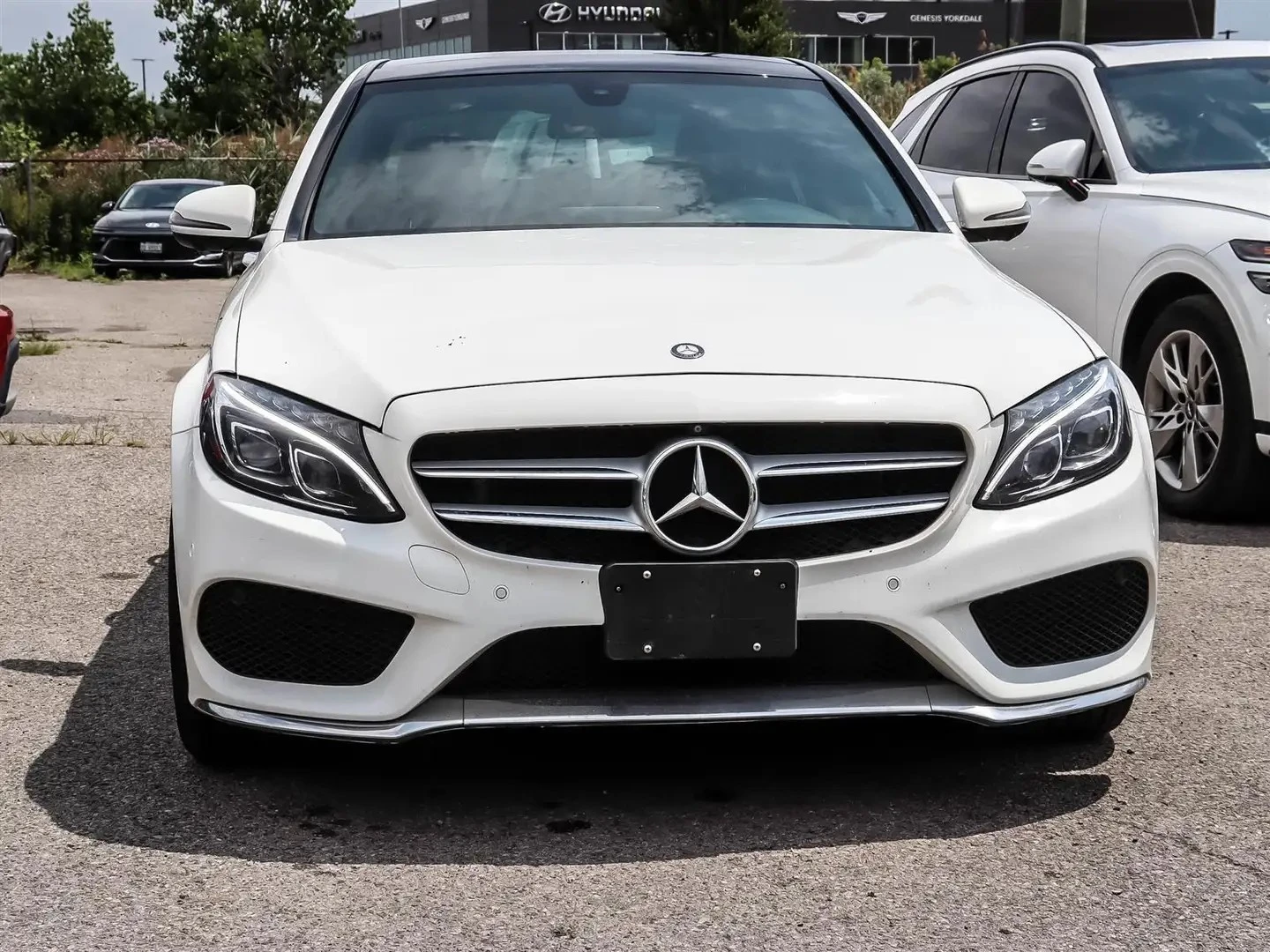 Mercedes-Benz C 300 4MATIC* AMG* КОЖА* ПОДГРЕВ* PANO* 360* LANE ASS, снимка 2 - Автомобили и джипове - 55240971