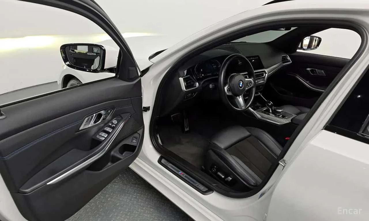 BMW 320 320d Touring M Sport * ФИНАНСИРАНЕ, снимка 10 - Автомобили и джипове - 55565950