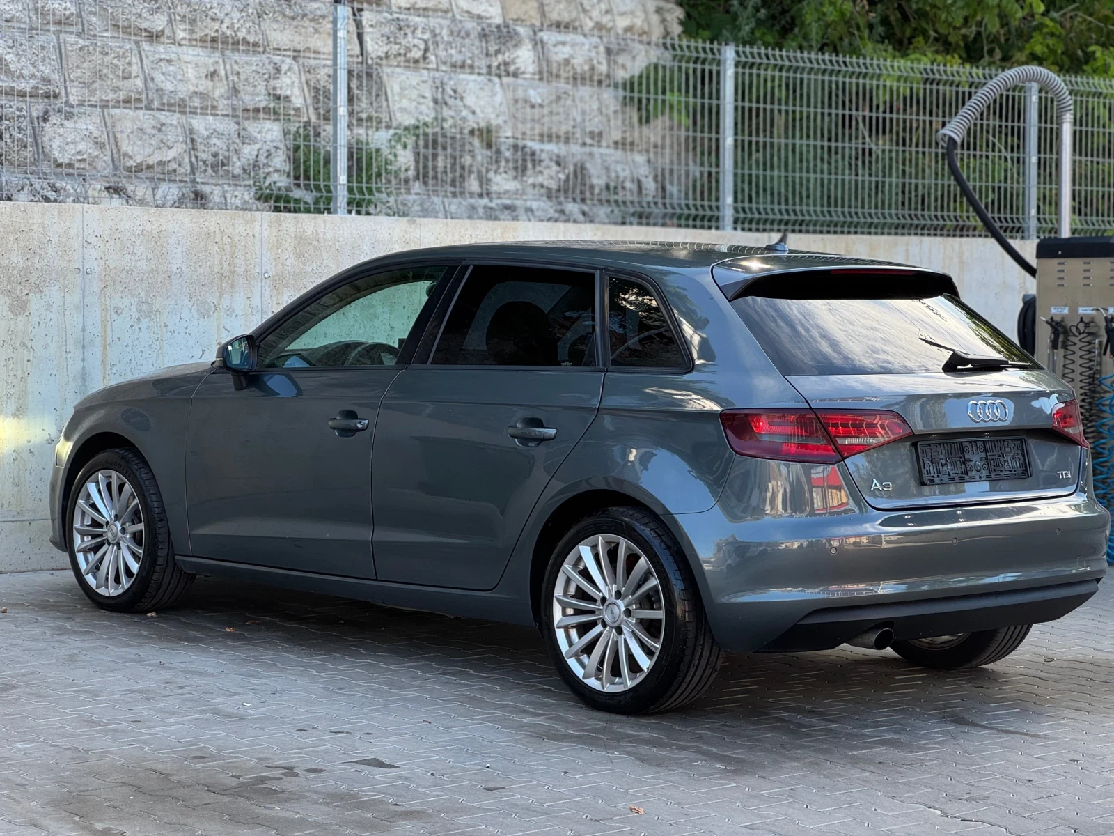 Audi A3 1.6tdi / ПРОМО / ОБСЛУЖЕН, снимка 4 - Автомобили и джипове - 55988703