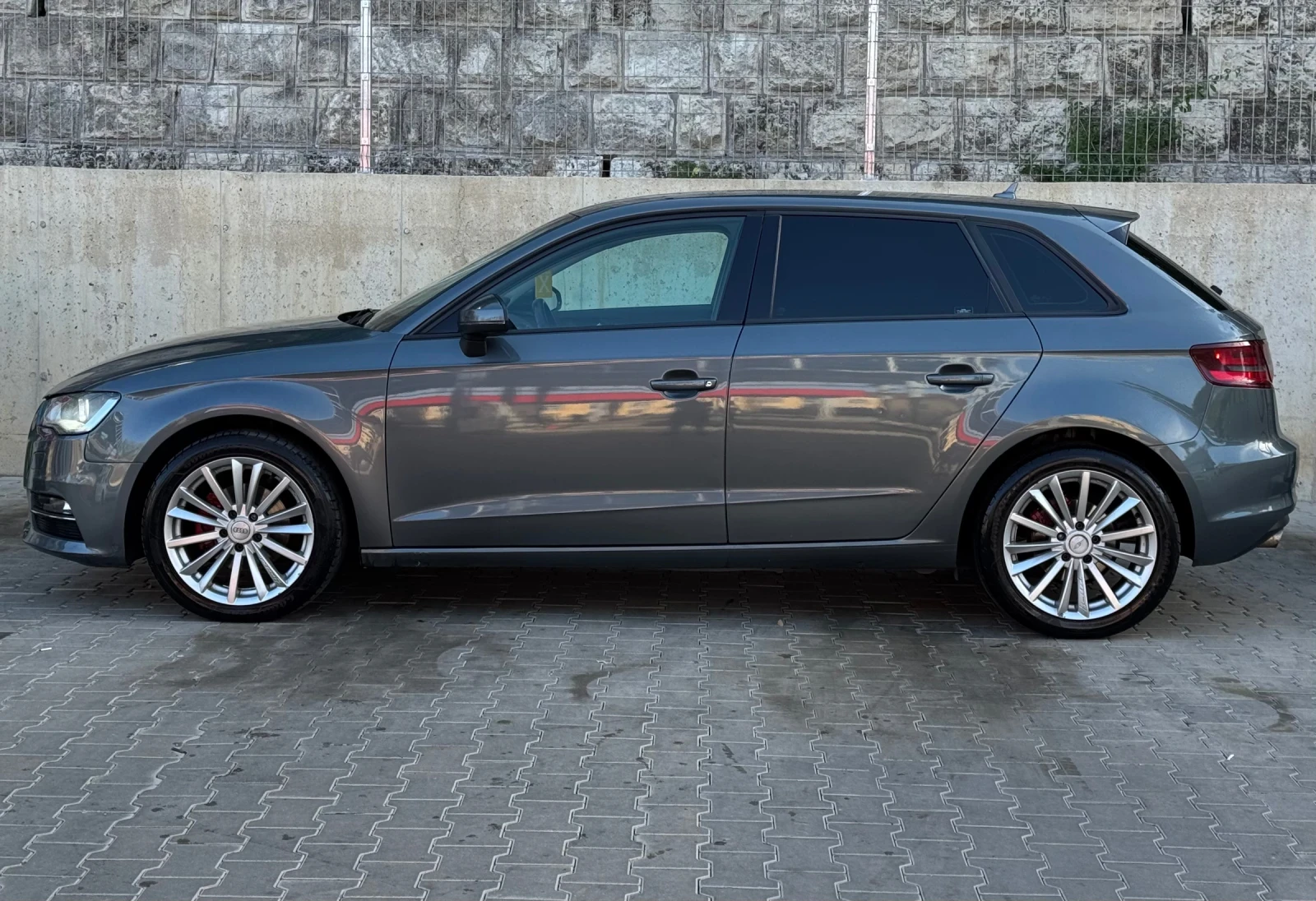 Audi A3 1.6tdi / ПРОМО / ОБСЛУЖЕН, снимка 5 - Автомобили и джипове - 55988703