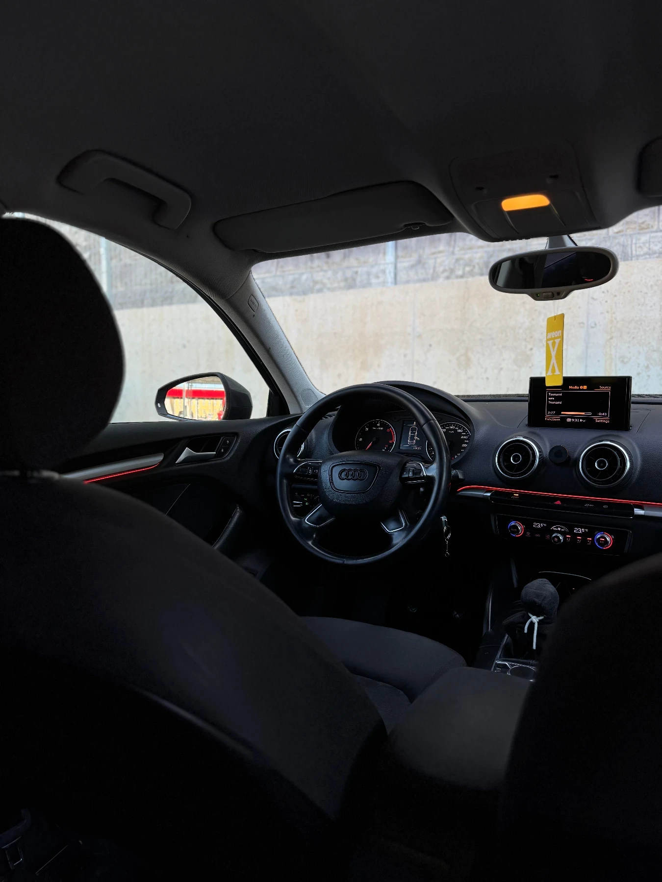 Audi A3 1.6tdi / ПРОМО / ОБСЛУЖЕН, снимка 12 - Автомобили и джипове - 55988703