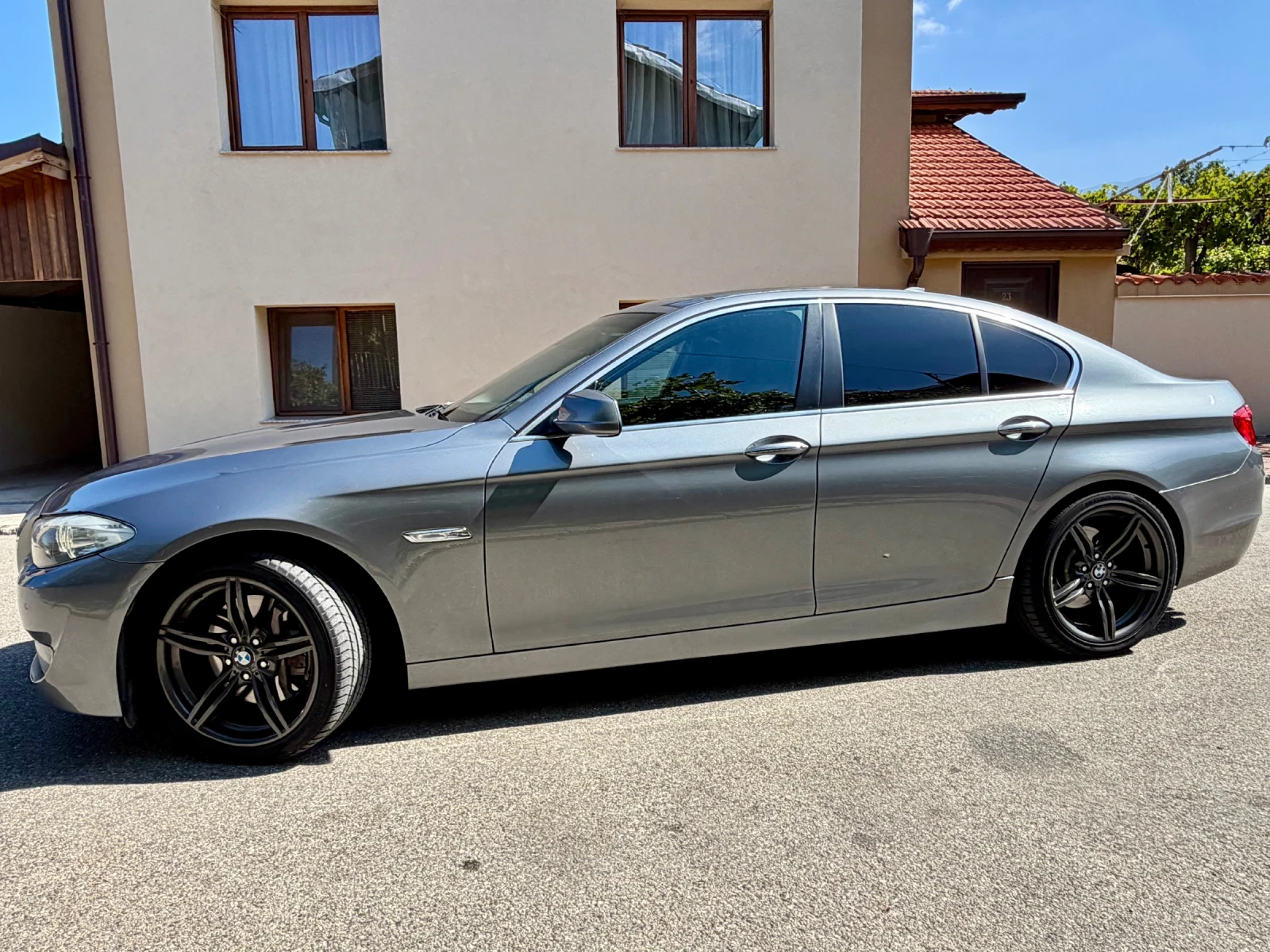 BMW 530 8ZF , Полудигитал , F1-пера , RECARO, снимка 16 - Автомобили и джипове - 56056673
