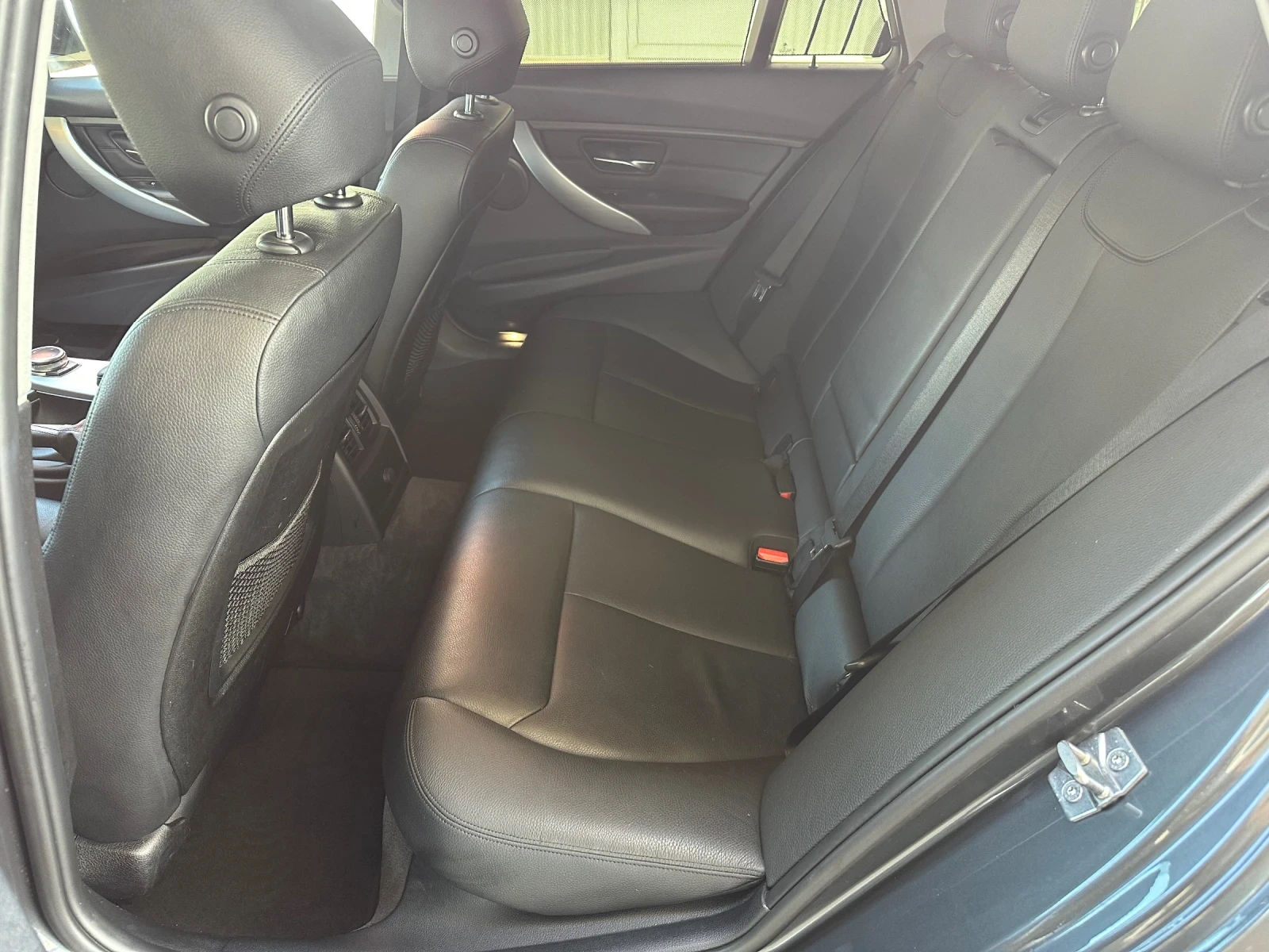 BMW 330 D xDrive , снимка 6 - Автомобили и джипове - 56373946