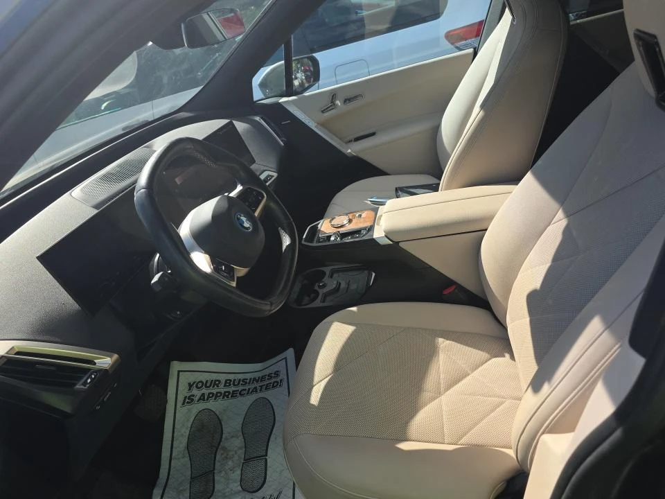 BMW iX xDrive50i, снимка 6 - Автомобили и джипове - 56430025