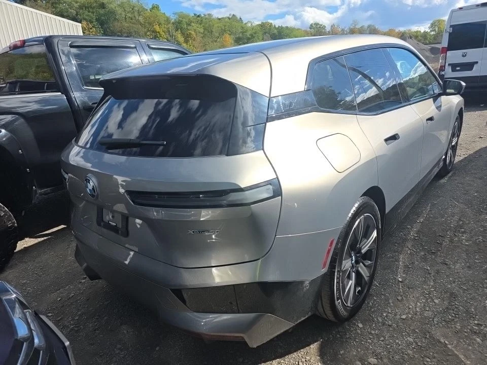 BMW iX xDrive50i, снимка 4 - Автомобили и джипове - 56430025