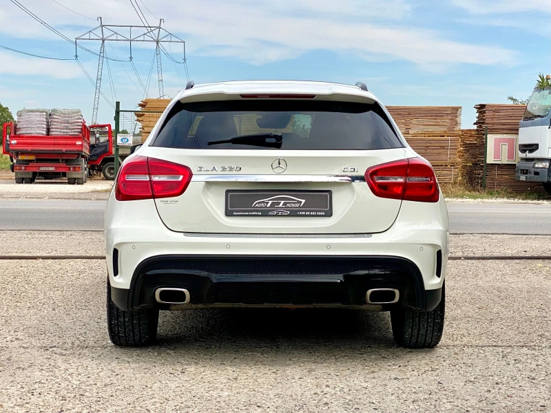 Mercedes-Benz GLA 220 AMG* Pano* Keyless GO* Harman/Kardon* , снимка 3 - Автомобили и джипове - 51584317