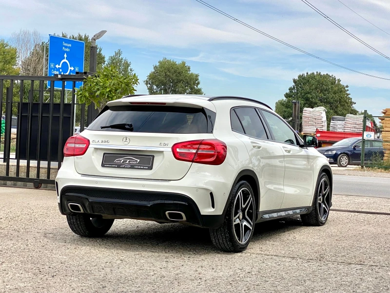 Mercedes-Benz GLA 220 AMG* Pano* Keyless GO* Harman/Kardon* , снимка 2 - Автомобили и джипове - 51584317