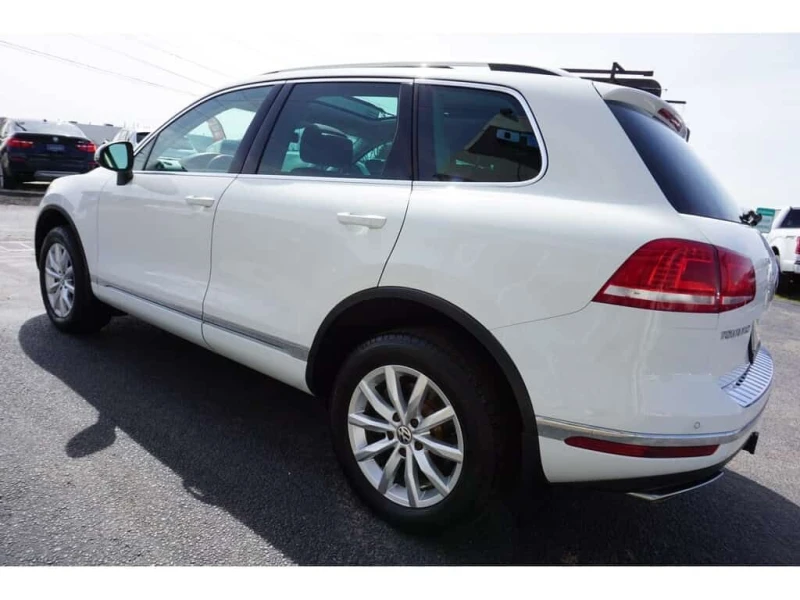 VW Touareg * V6 TDI * DIESEL* HIGHLINE AWD CERTIFIED * FREE A, снимка 4 - Автомобили и джипове - 53529049