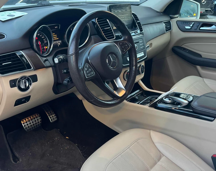 Mercedes-Benz GLE 400  - изображение 8