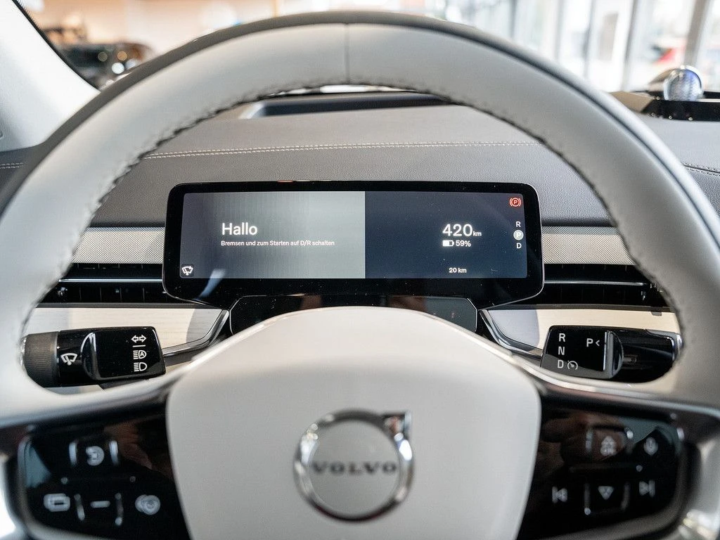 Volvo EX90 PLUS/SINGLE-MOTOR/277HP/360/PANO/AMBI/LED/174f - изображение 10