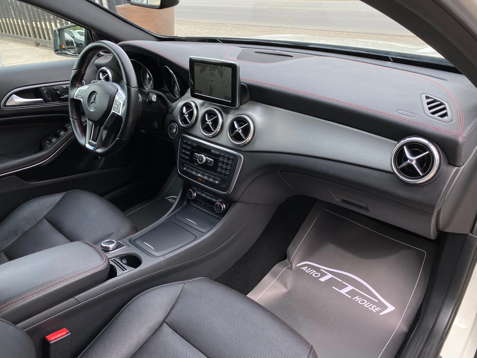 Mercedes-Benz GLA 220 AMG* Pano* Keyless GO* Harman/Kardon*  - изображение 10