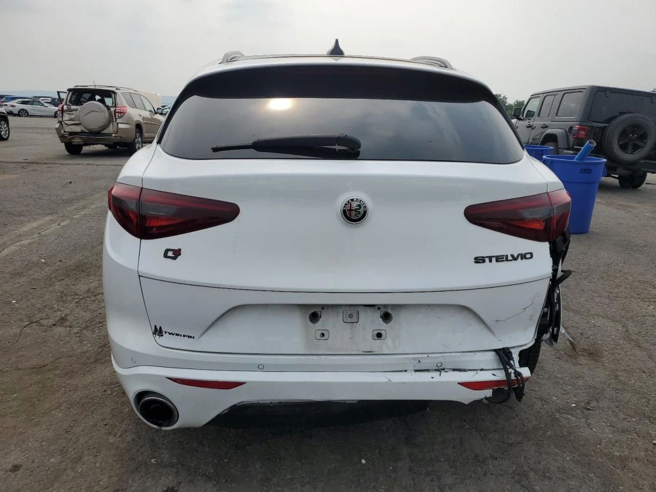 Alfa Romeo Stelvio Ti 280кс * Възможност за Лизинг*  - изображение 6