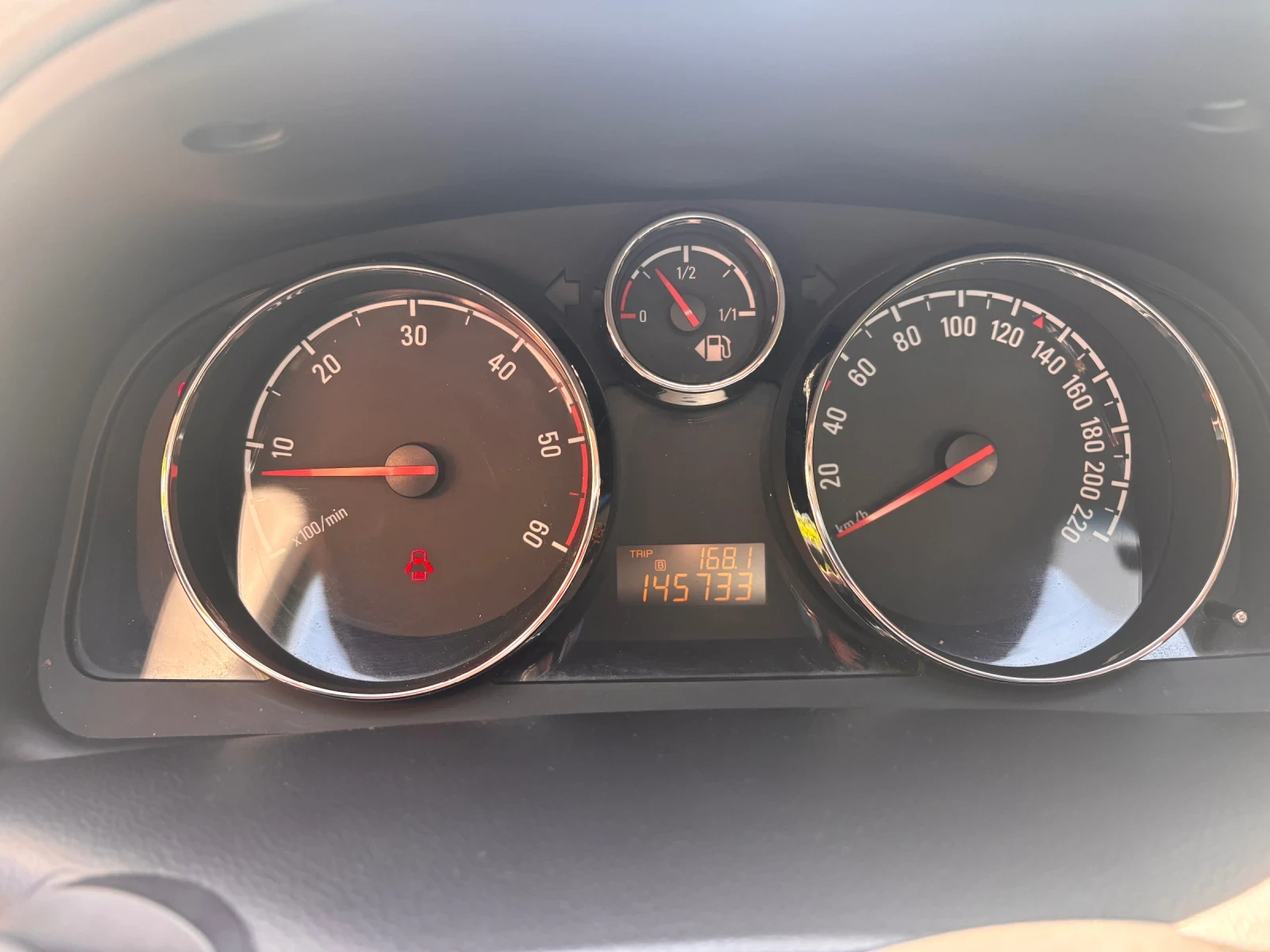 Opel Antara, снимка 14 - Автомобили и джипове - 54700797